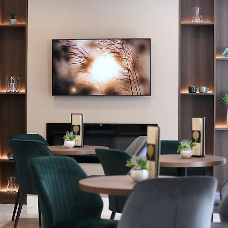 Hotel Crystal Hajdúszoboszló Eksteriør bilde