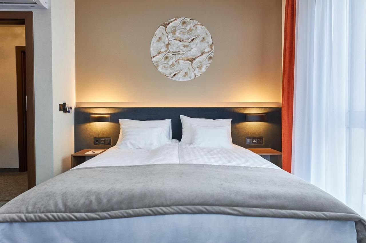 Hotel Crystal Hajdúszoboszló Eksteriør bilde
