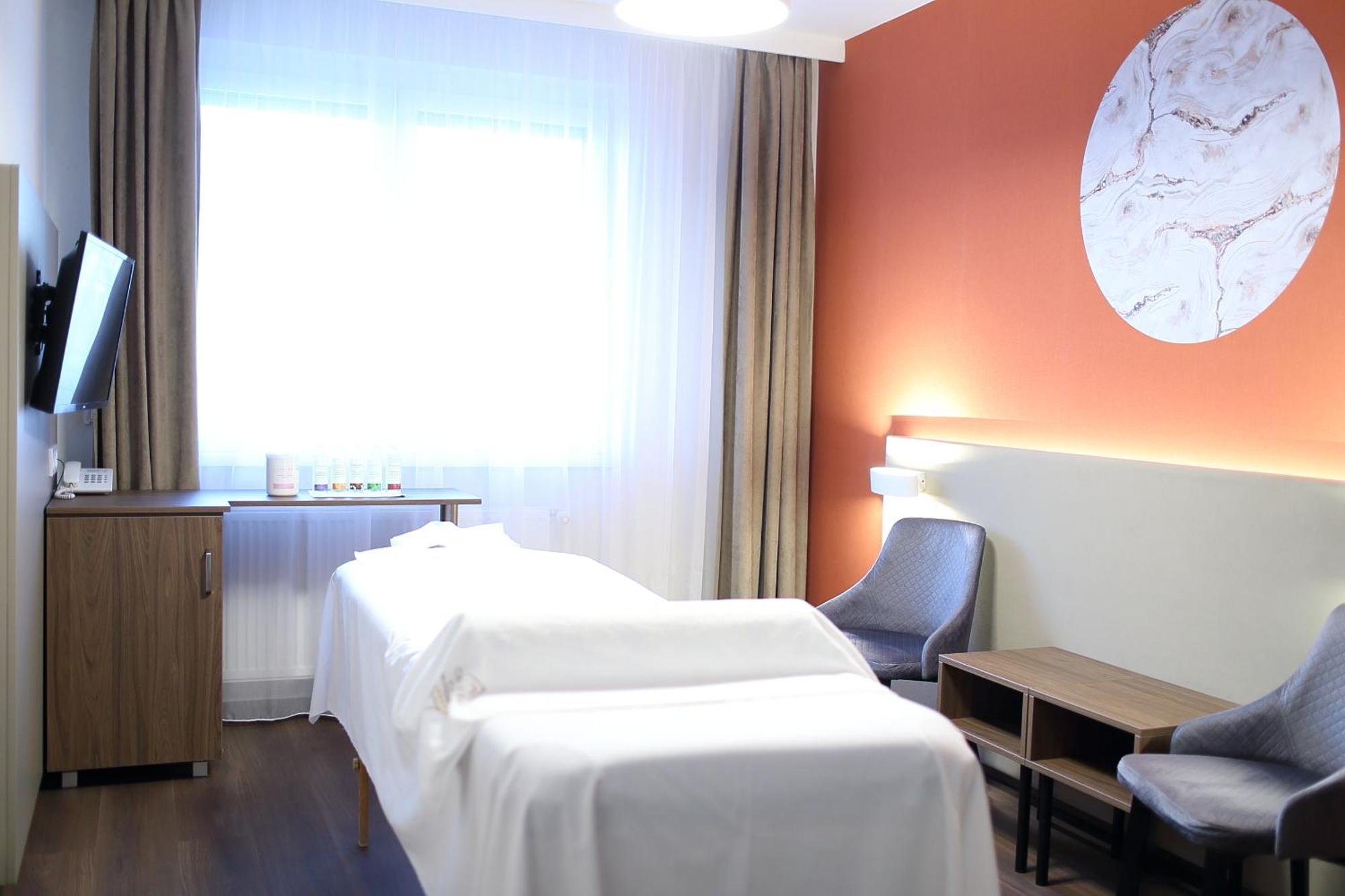 Hotel Crystal Hajdúszoboszló Eksteriør bilde